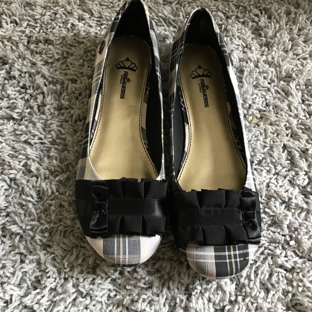 Fergalicious by Fergie flats